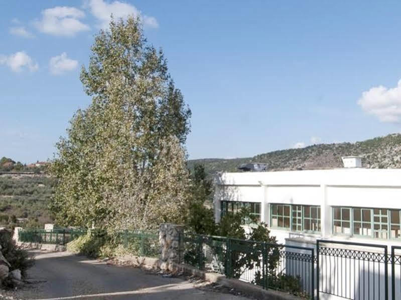 Hi - Pkiin Hostel Buqei'a Exterior foto